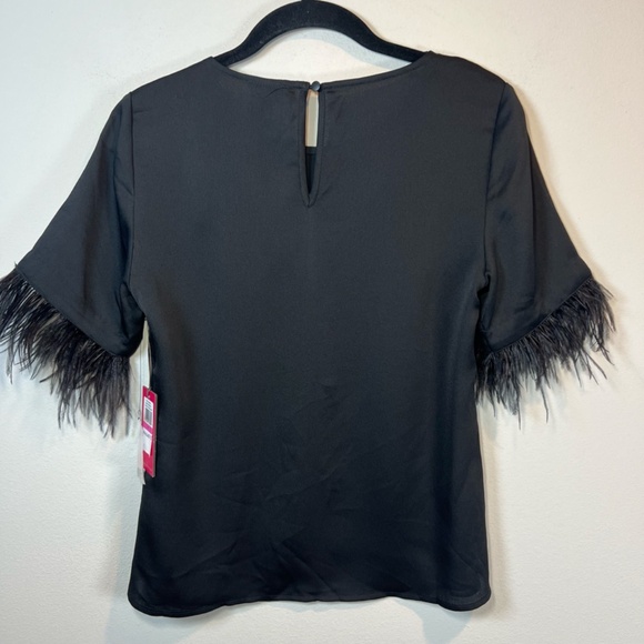 Vince Camuto Womens Faux Feather Trim Short Sleeve Blouse Shirt Black NEW Sz XXS - Picture 9 of 12